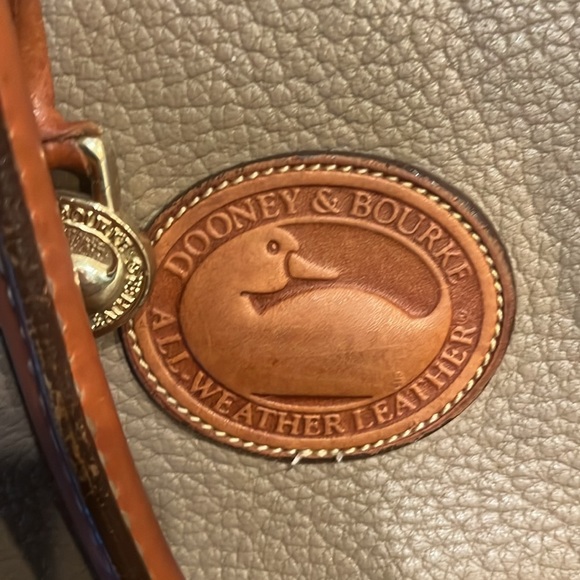 Vintage Dooney & Bourke Norfolk Beige and Brown Satchel - Picture 2 of 13